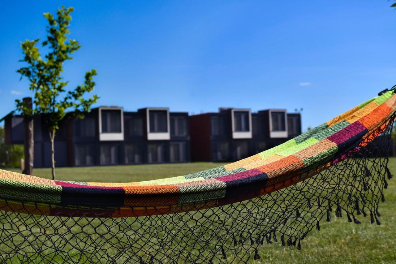 Hotel Remes Opalenica Bagian luar foto