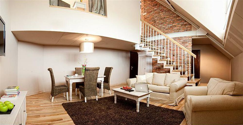 Hotel Remes Opalenica Bagian luar foto