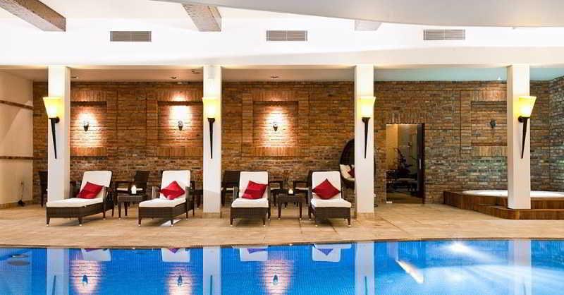 Hotel Remes Opalenica Bagian luar foto