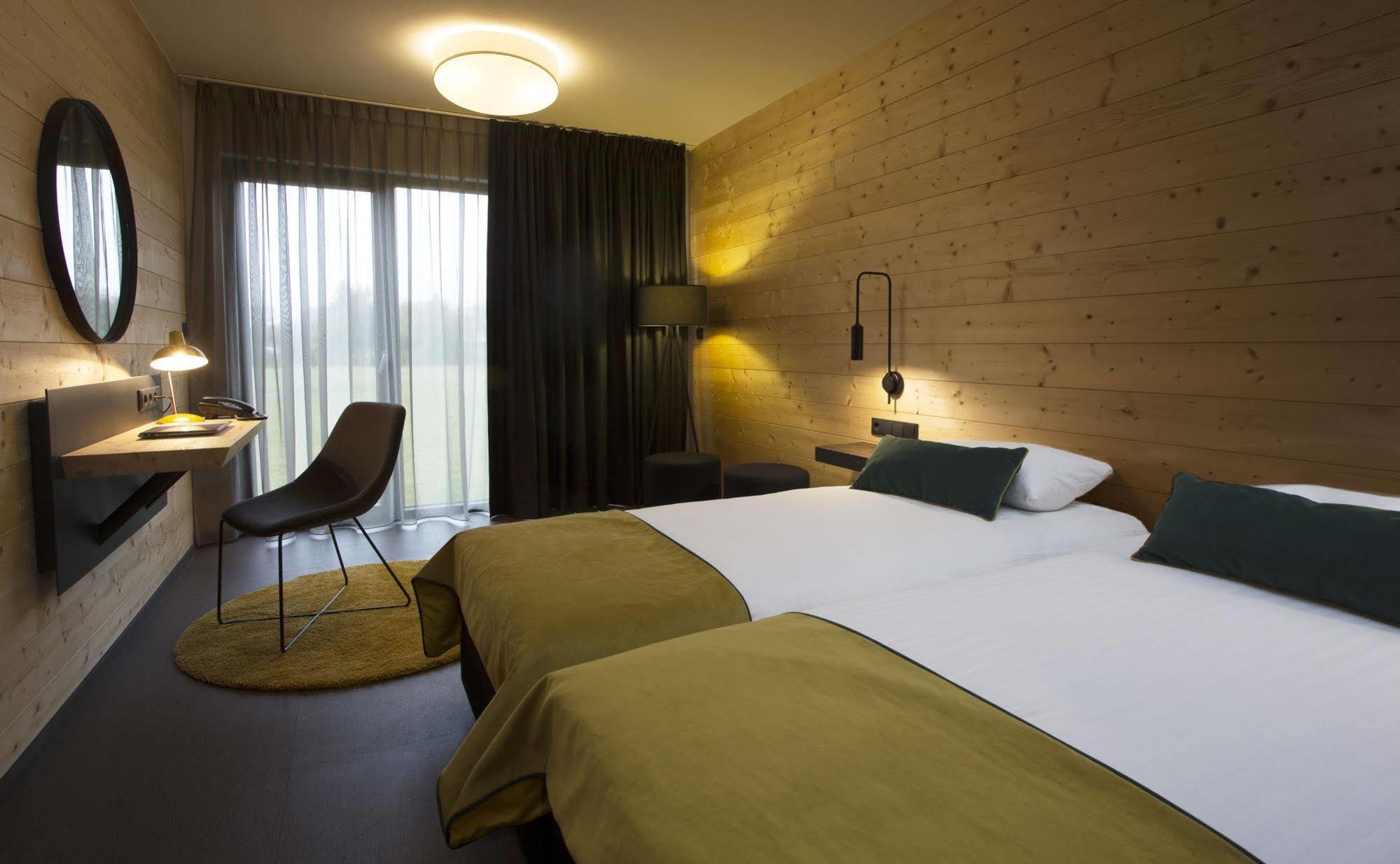 Hotel Remes Opalenica Bagian luar foto