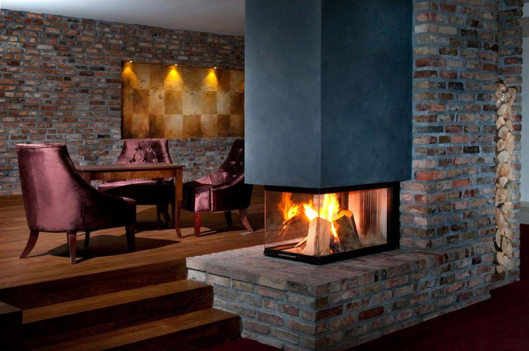 Hotel Remes Opalenica Bagian luar foto
